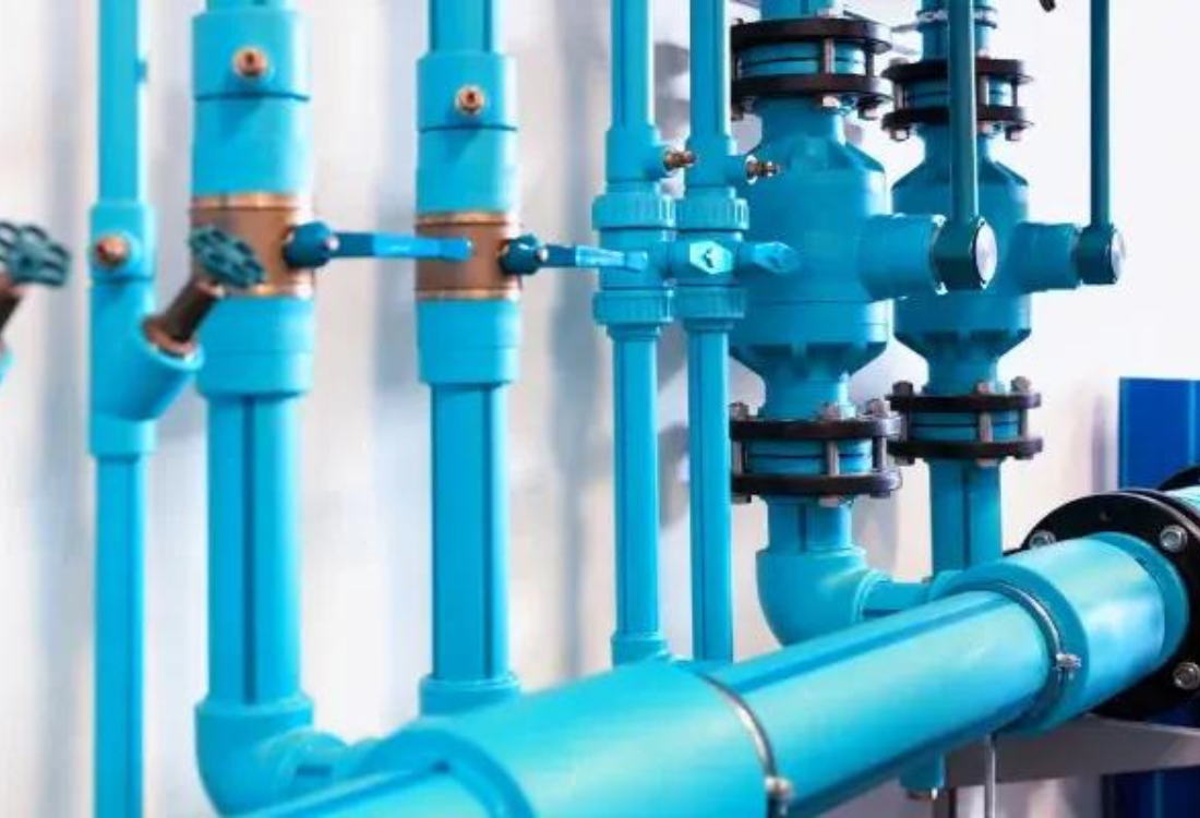 Enhancing the performance and longevity in power generation equipment by using stainless steel chemical cleaning.
